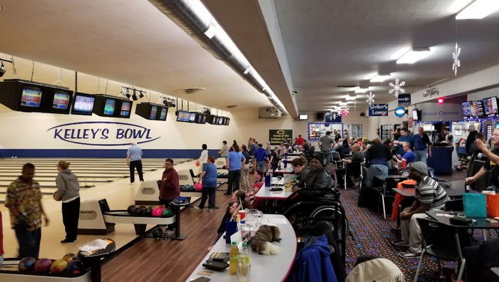 Strikers Bowl (Kellys Bowling) - Web Listing (newer photo)